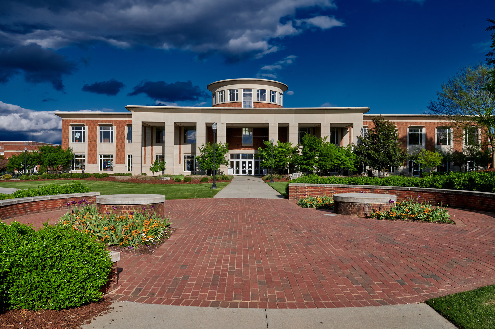 Elliott University Center